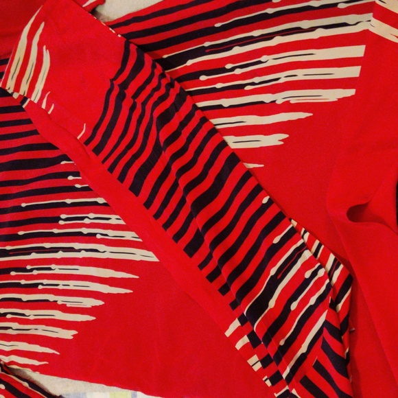 Fully lined 100% Silk dress w/matching scarf - Picture 3 of 4